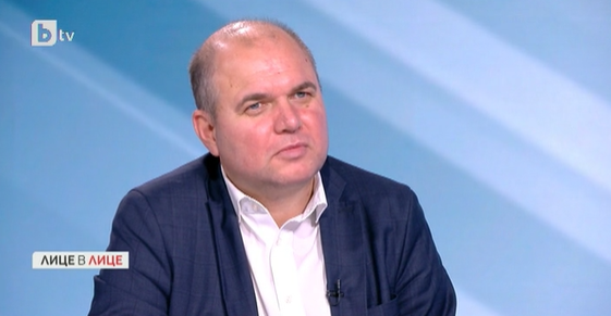 Владислав Панев: Панев: Печелим милиарди от енергийната рецесия. Въпросът е да защитим семействата и бизнеса