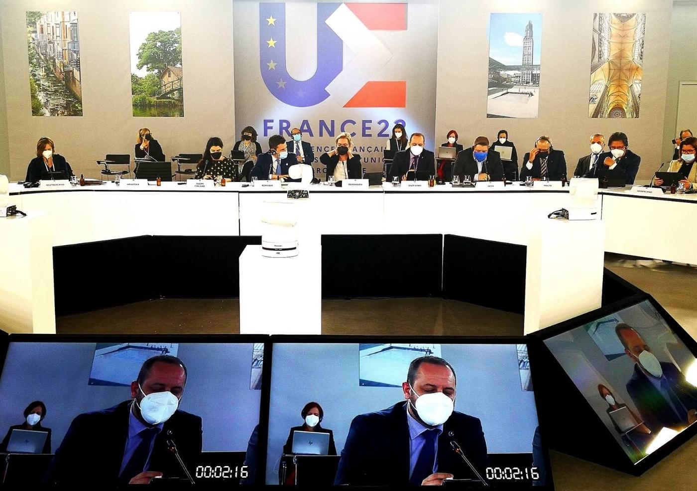 Борислав Сандов на неформална среща на министрите по околна среда на ЕС в Амиен, Франция
